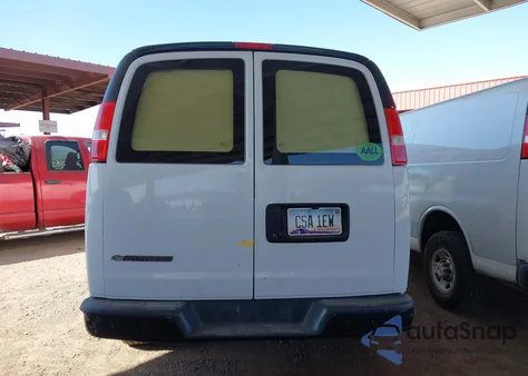 2019 Chevrolet Express 2500 Work Van from USA, damaged, VIN 1GCWGAFP8K1164089